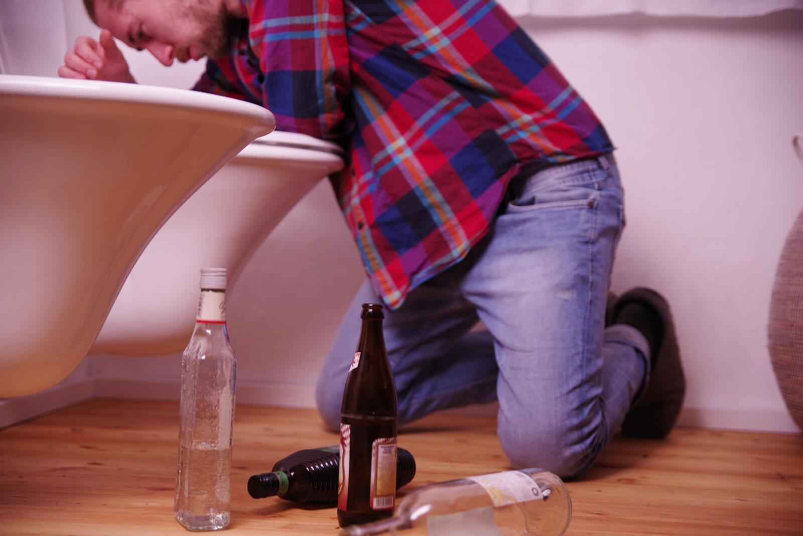Thumbnail photo of Symptoms Of Alcohol Poisoning And What NOT To Do