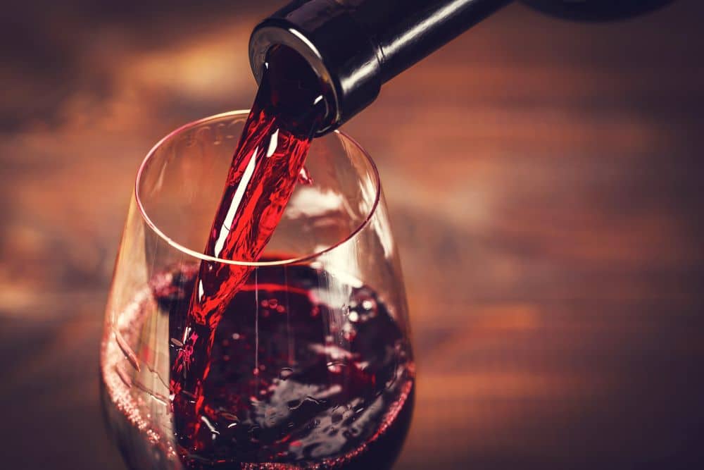 Thumbnail photo of Study Finds No Benefits Of Moderate Drinking
